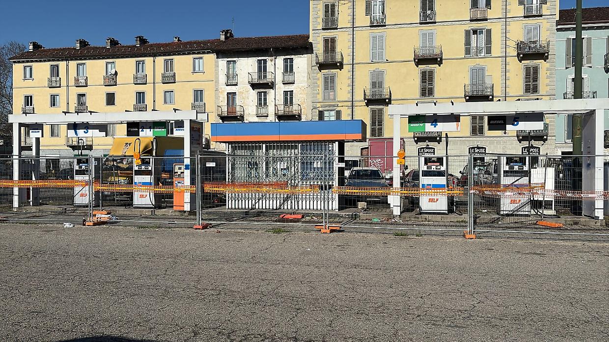 Il distributore di benzina chiude e adesso  si temono occupazioni