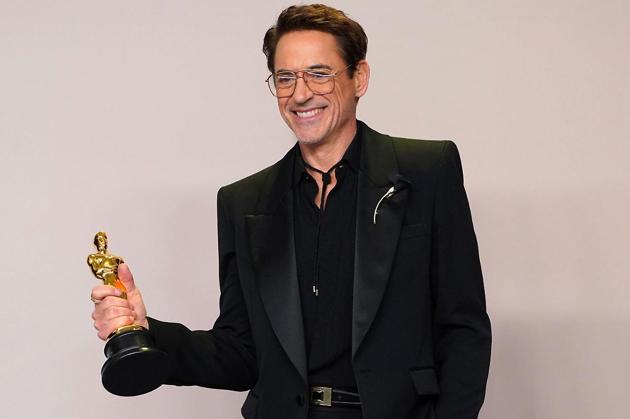 Robert Downey Jr. festeggia 60 anni: dall'infanzia turbolenta all'ascesa con Iron Man fino all'Oscar per 'Oppenheimer'