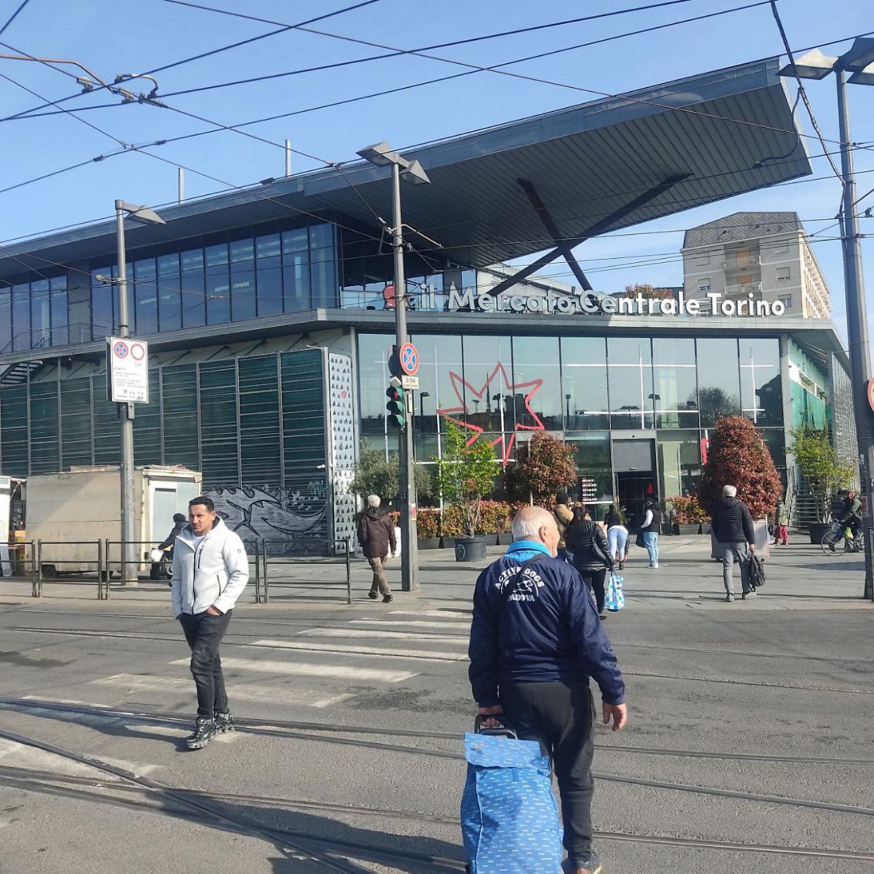 Il Mercato centrale a rischio chiusura: canoni sproporzionati e poca sicurezza