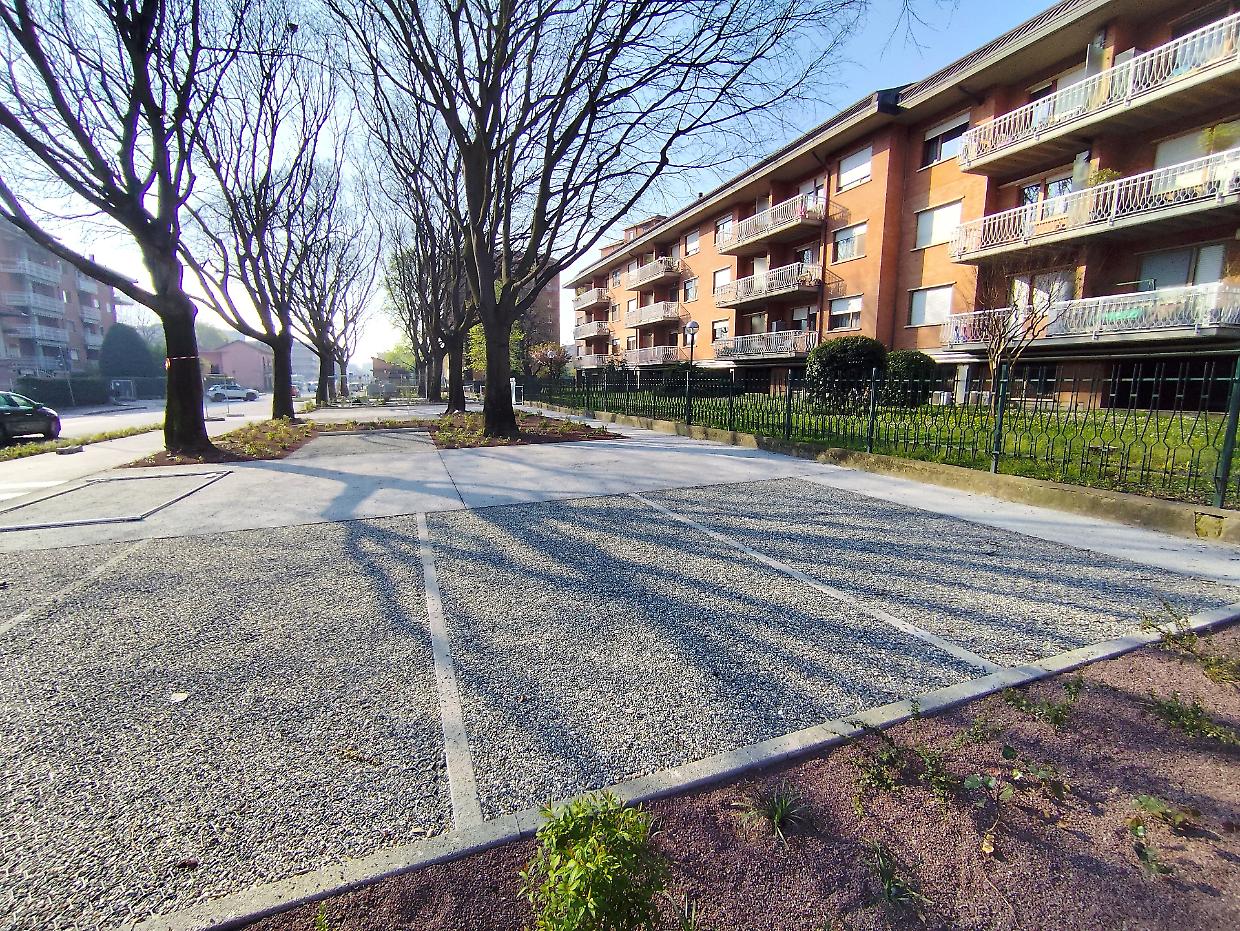 Via Amati diventa una strada pedonale: il “regalo” agli studenti della Rigola