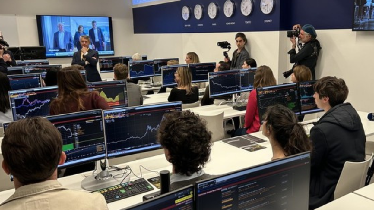La Business School apre una Trading Room a Torino: formazione per affrontare dazi e mercati globali