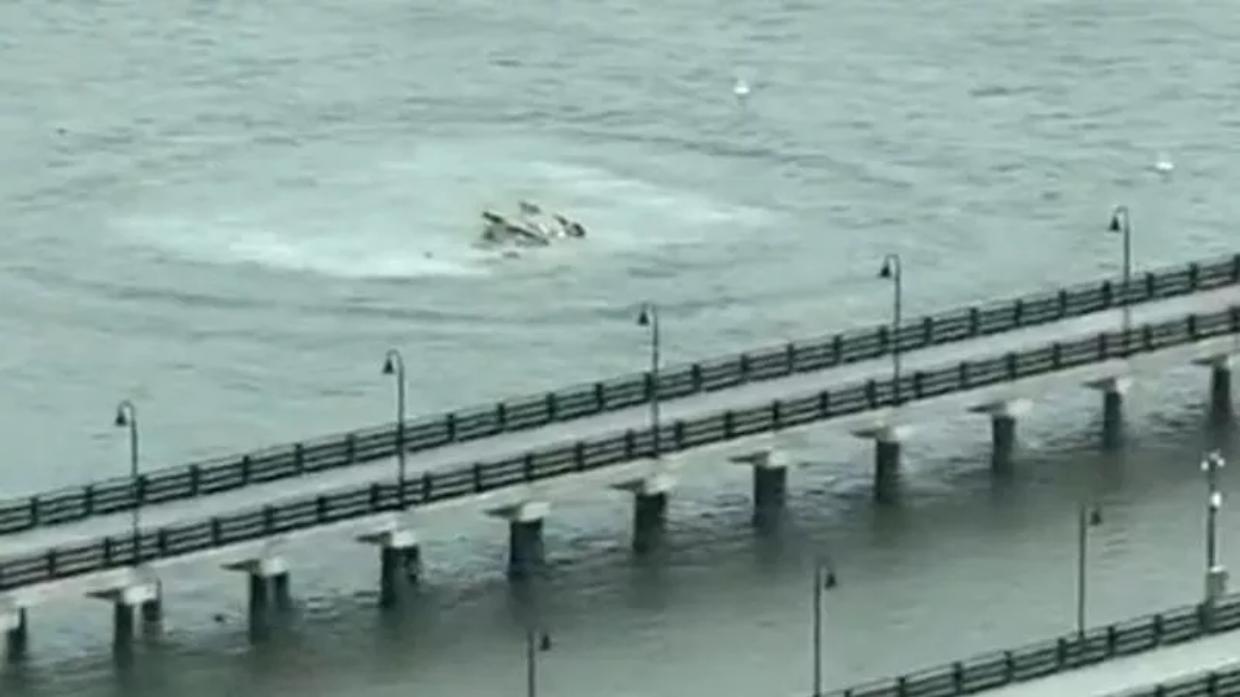Elicottero nel fiume Hudson: identificate le vittime dell'incidente