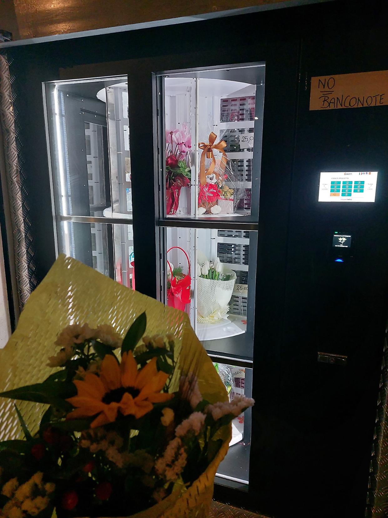 Un tocco di Parigi a Torino: il distributore automatico di fiori che conquista la città