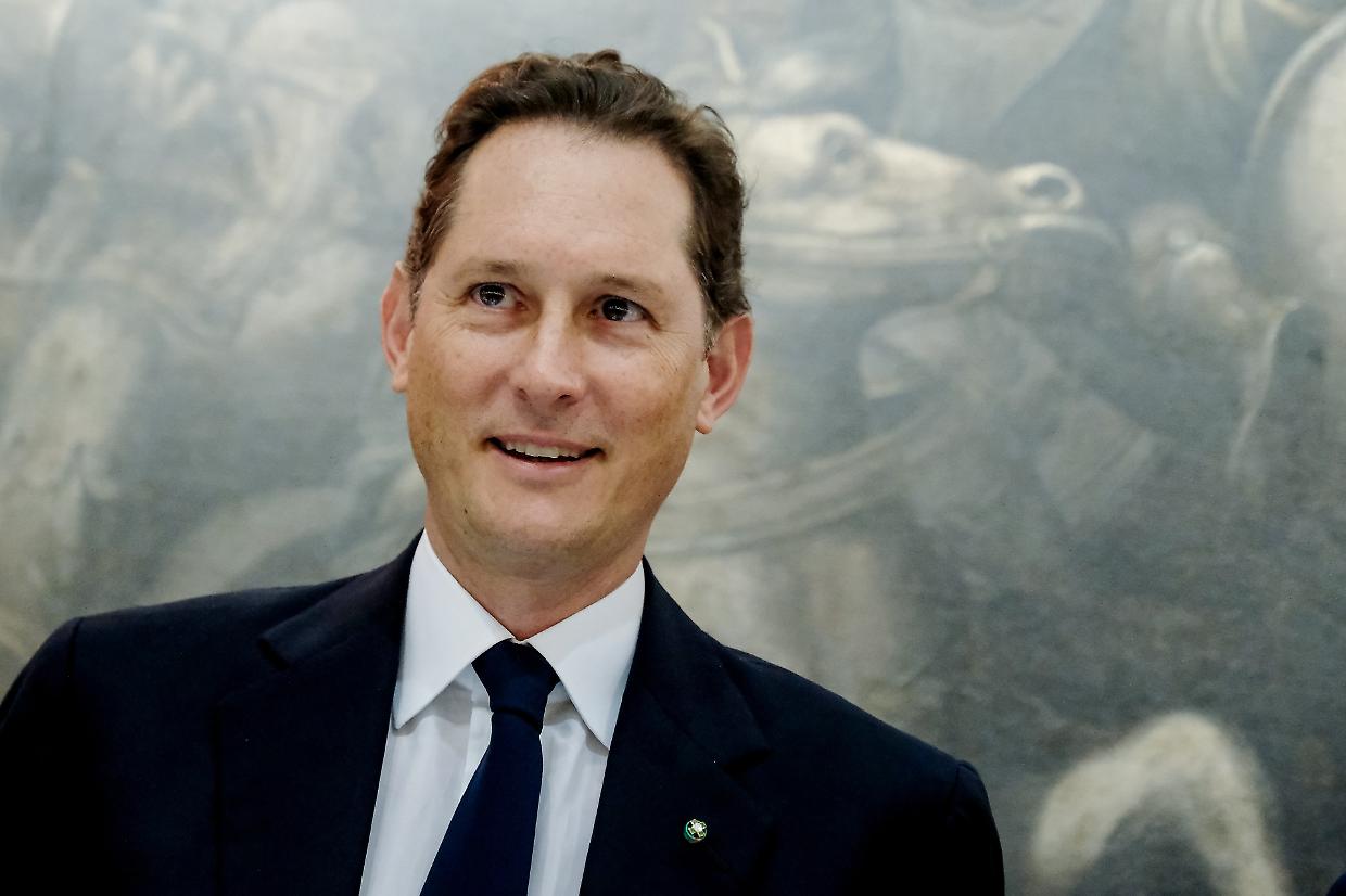 Le cento domande (senza risposta) a John Elkann