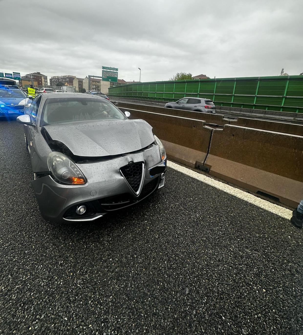 Incidente in tangenziale a Torino all'altezza di corso Francia