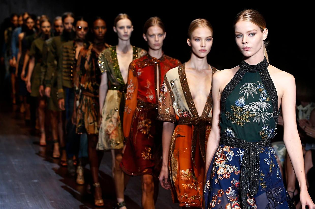 Primavera Estate 2025: 5 tendenze moda che domineranno i tuoi look