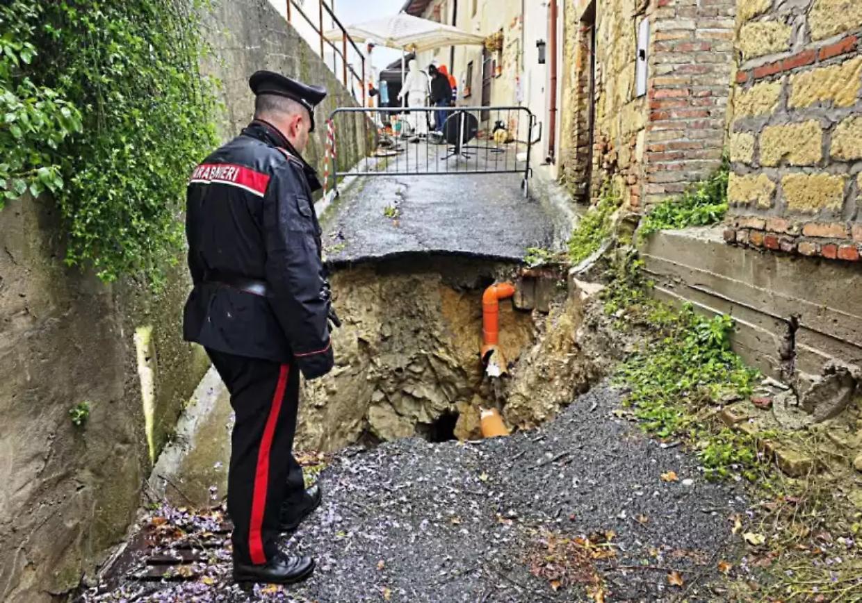 Alessandria: si apre una voragine a Ottiglio