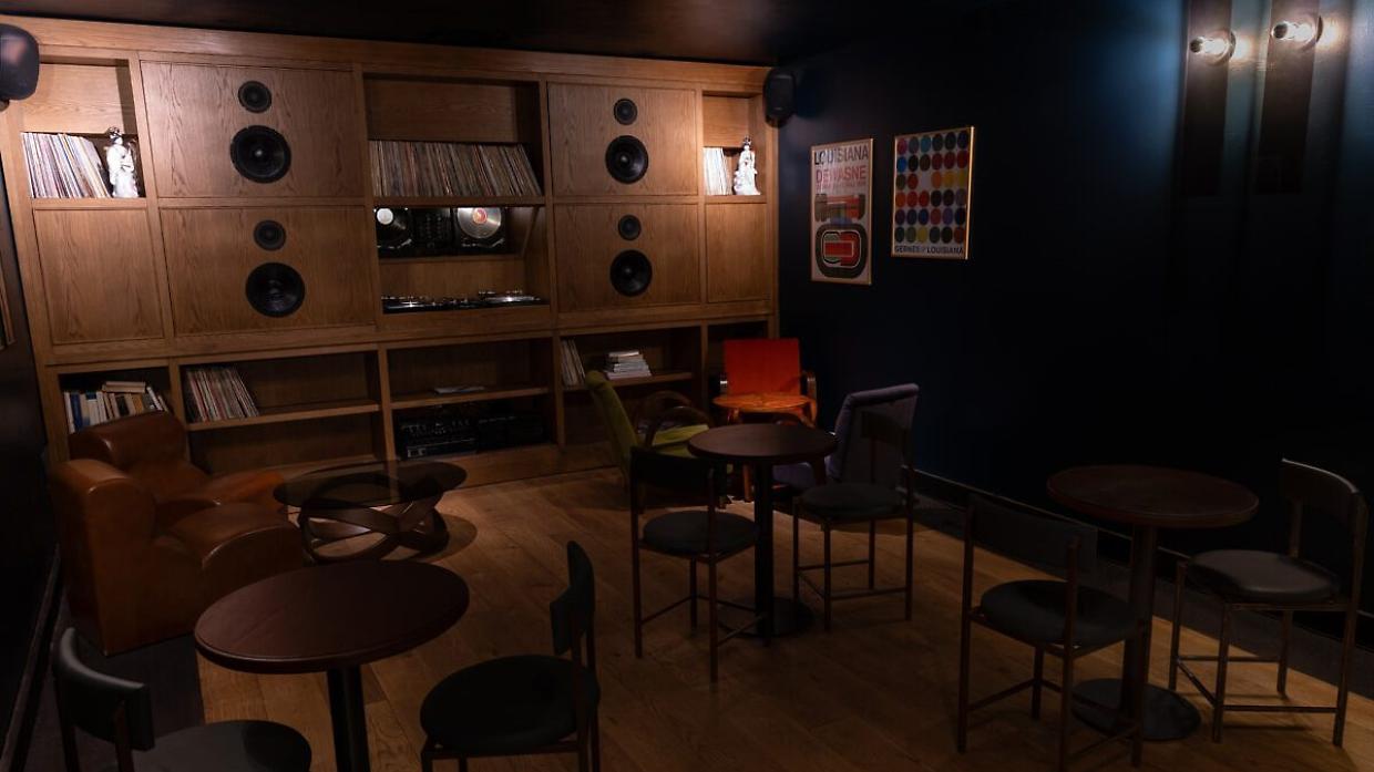 Il piacere di ascoltare insieme. Ecco come i nuovi listenig bar fanno rivivere la magia della buona musica