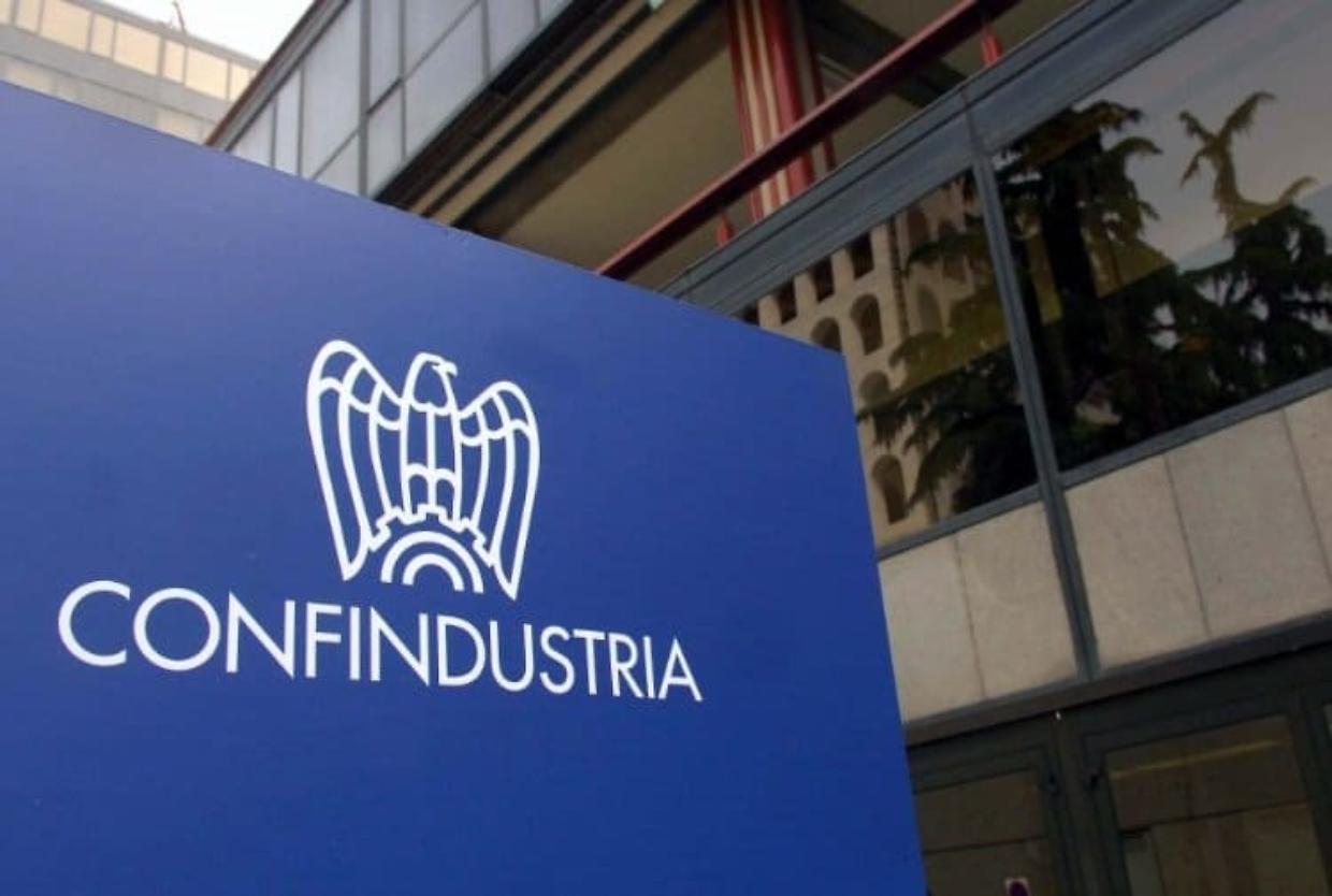 Frenata tricolore: economia in bilico nel 2025