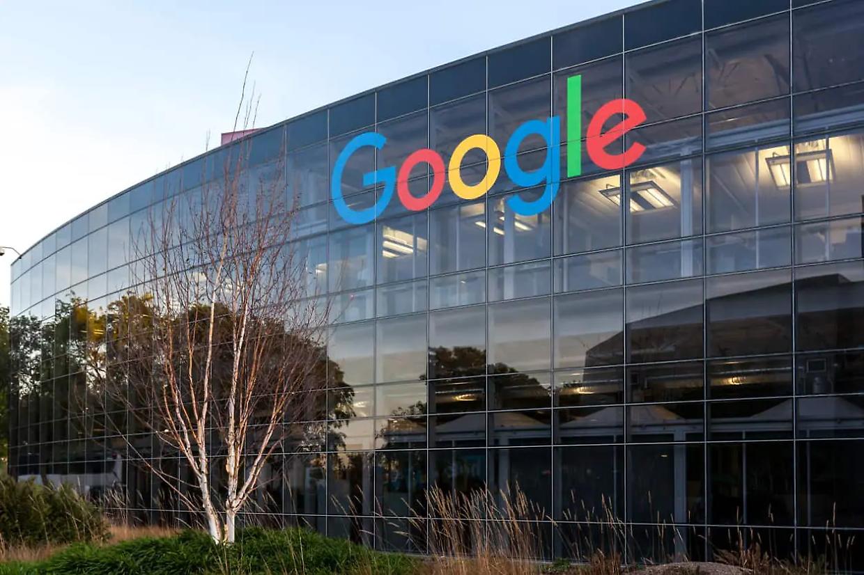Google compie 27 anni: dal garage di Menlo Park a colosso tecnologico nel 2025