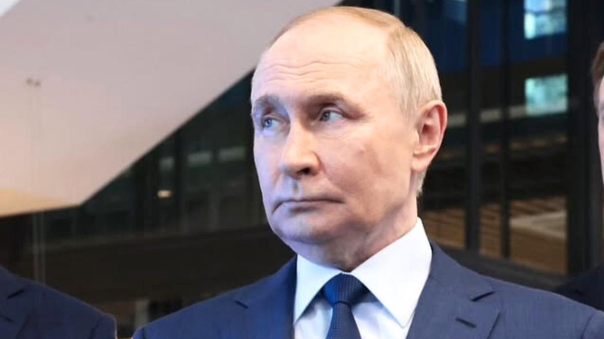 Putin visita la regione di Kursk, teatro di tensioni al confine con l'Ucraina
