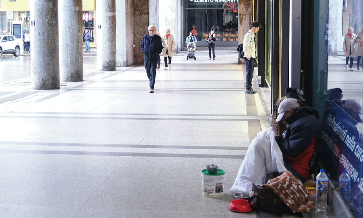 Sono sempre numerosi i clochard del centro città