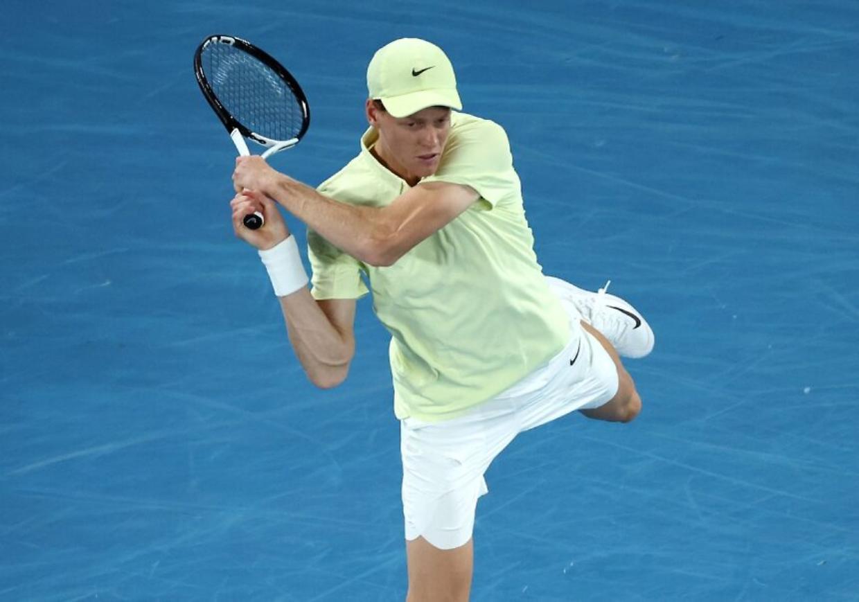 Jannik Sinner continua la sua corsa da n. 1 del mondo e ... eguaglia Rafa Nadal