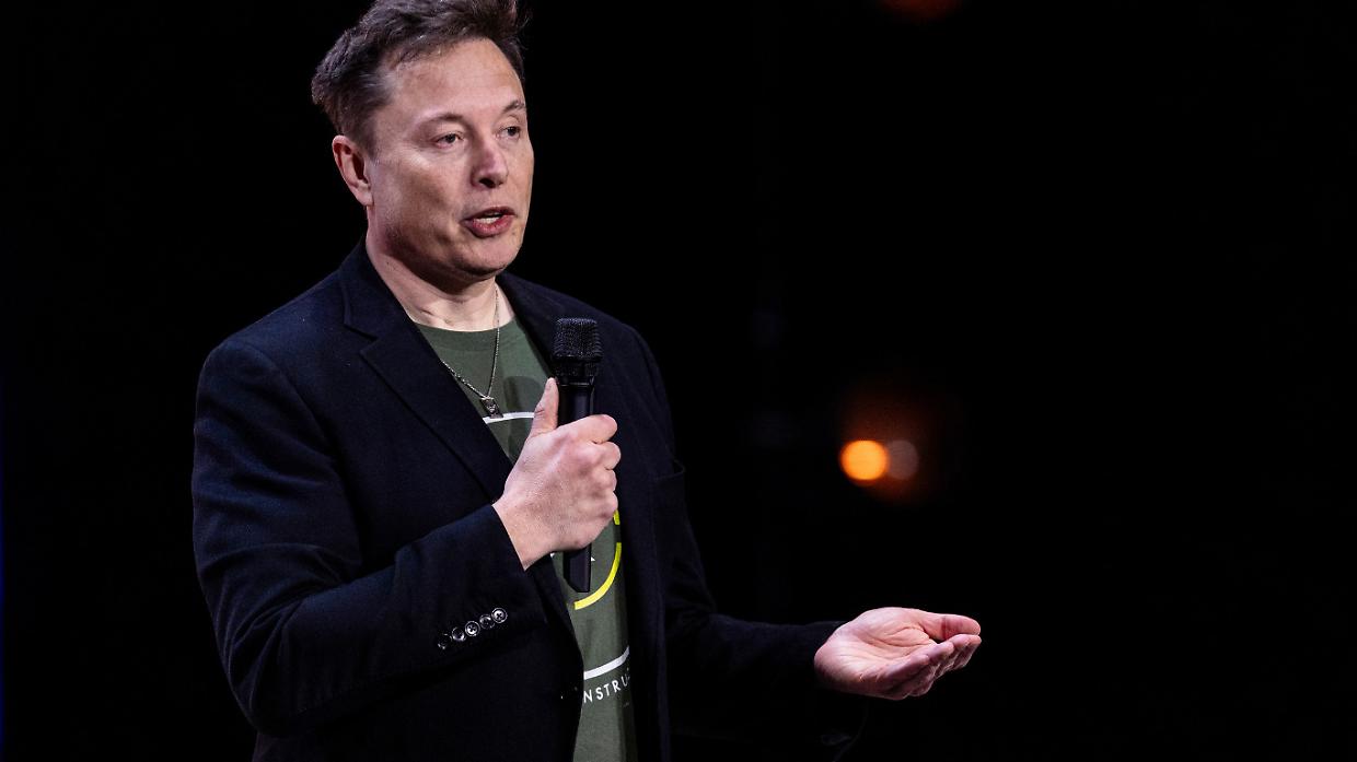 Elon Musk riduce il suo impegno nell'amministrazione Trump: Tesla sta andando male
