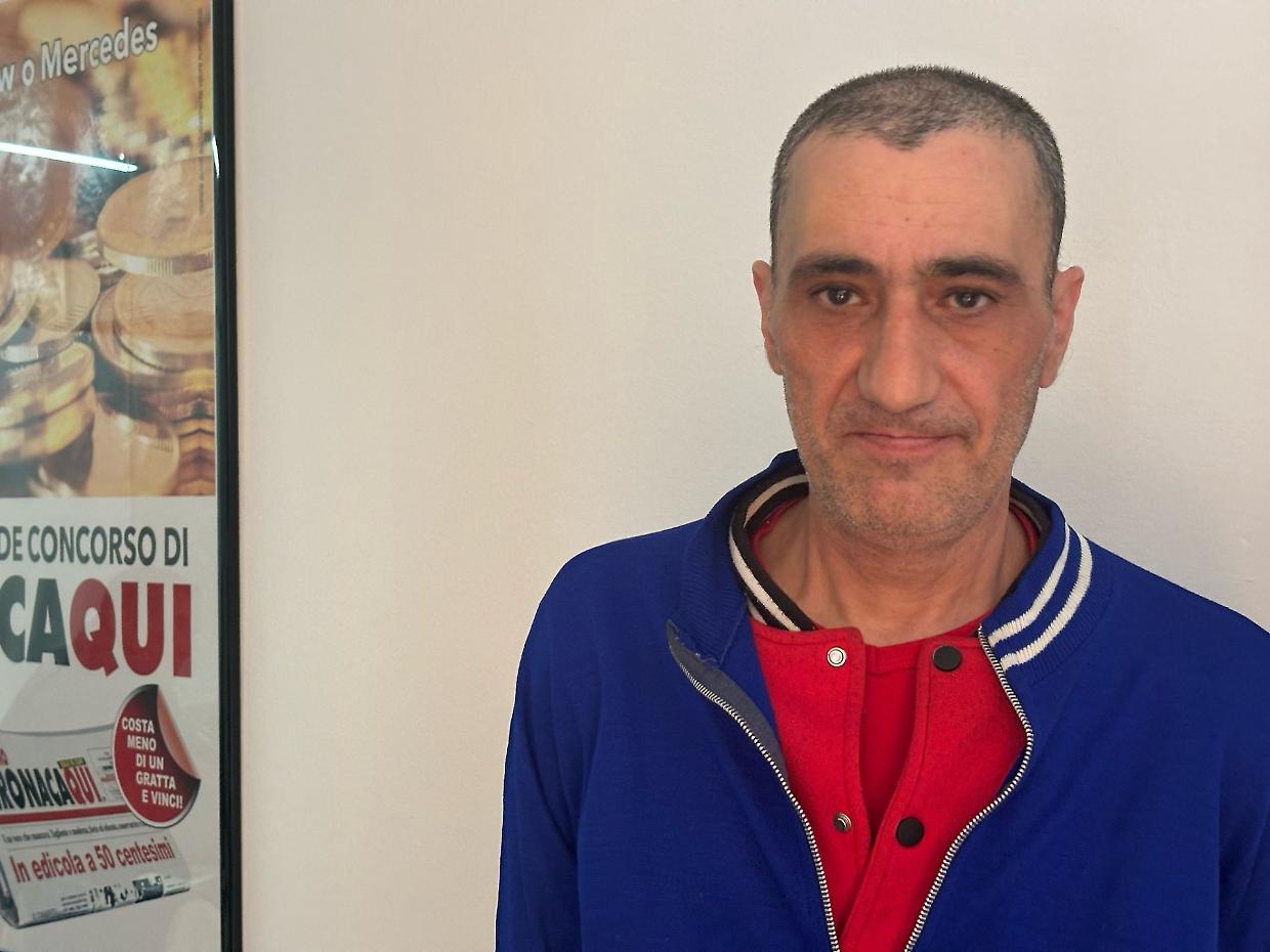 Roberto, 53 anni, senzatetto. "Voglio fare una vita giusta"