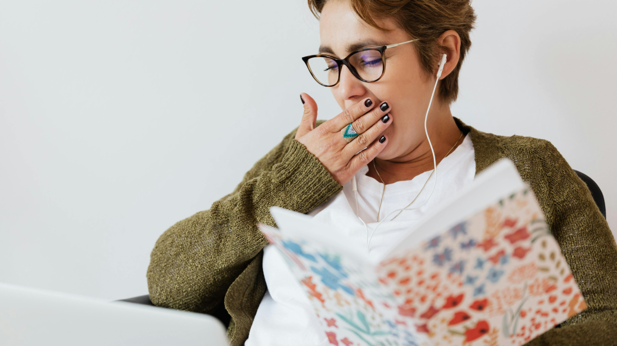 Sbadigliare troppo può essere pericoloso: i rischi della mancanza di sonno