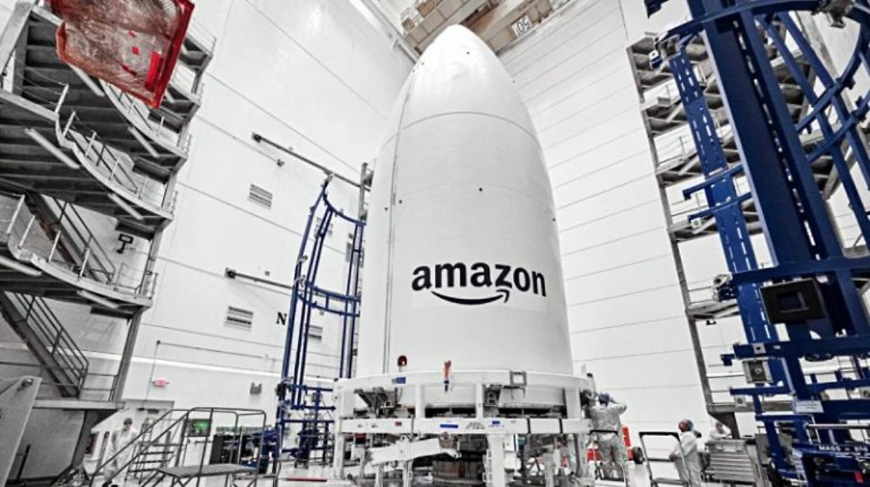 Amazon lancia i suoi primi satelliti Kuiper: parte la sfida a Starlink per il dominio dello spazio
