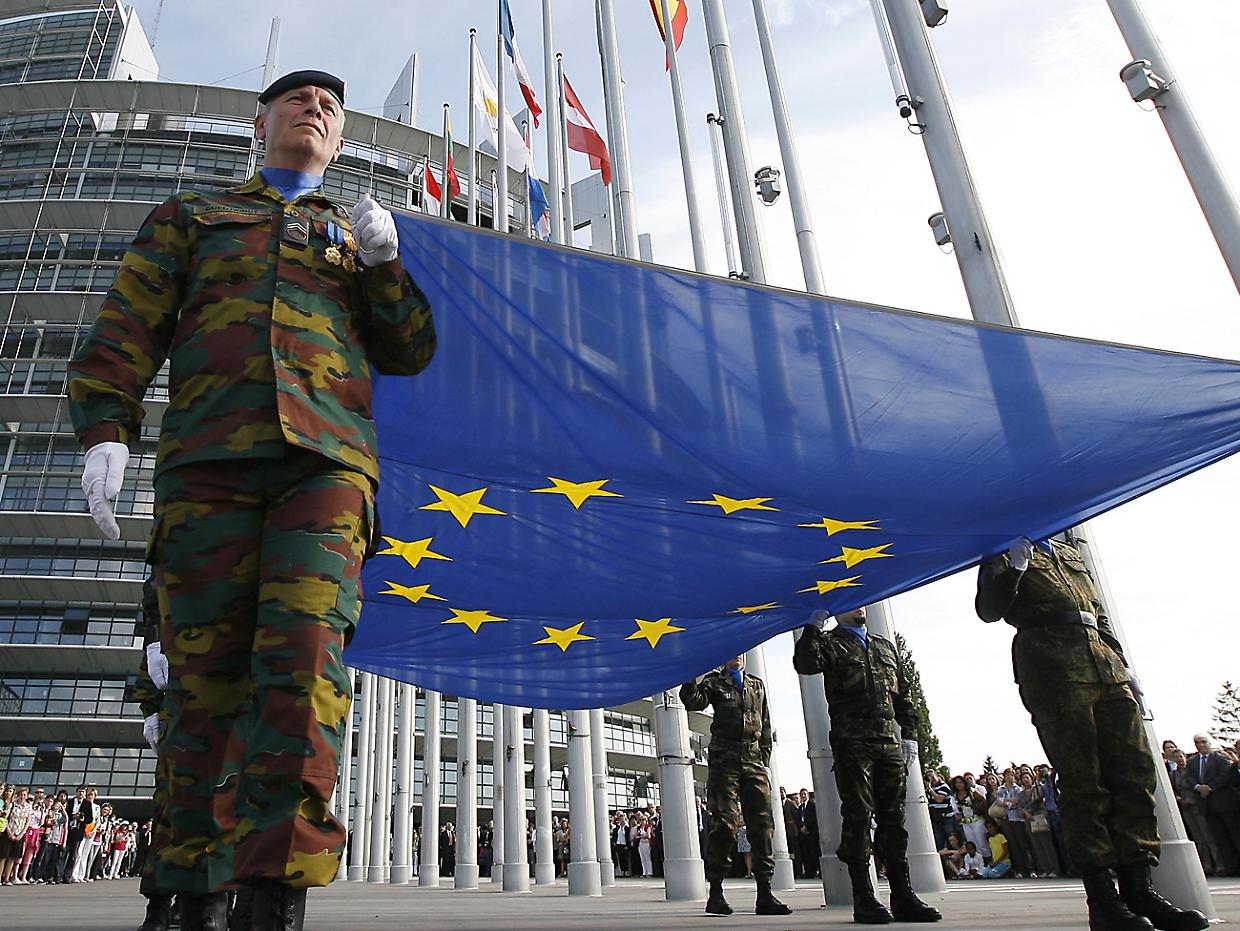 Difesa Ue, 910 milioni dal Fondo europeo: per la prima volta dentro anche l’Ucraina