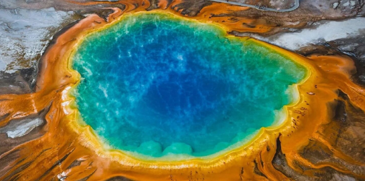 Sotto Yellowstone, un magma pronto a esplodere? Una calotta preannuncia il prossimo cataclisma