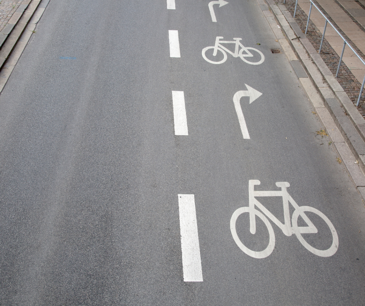 Nuova ciclabile in corso Bramante: completato il collegamento fino a piazza Carducci