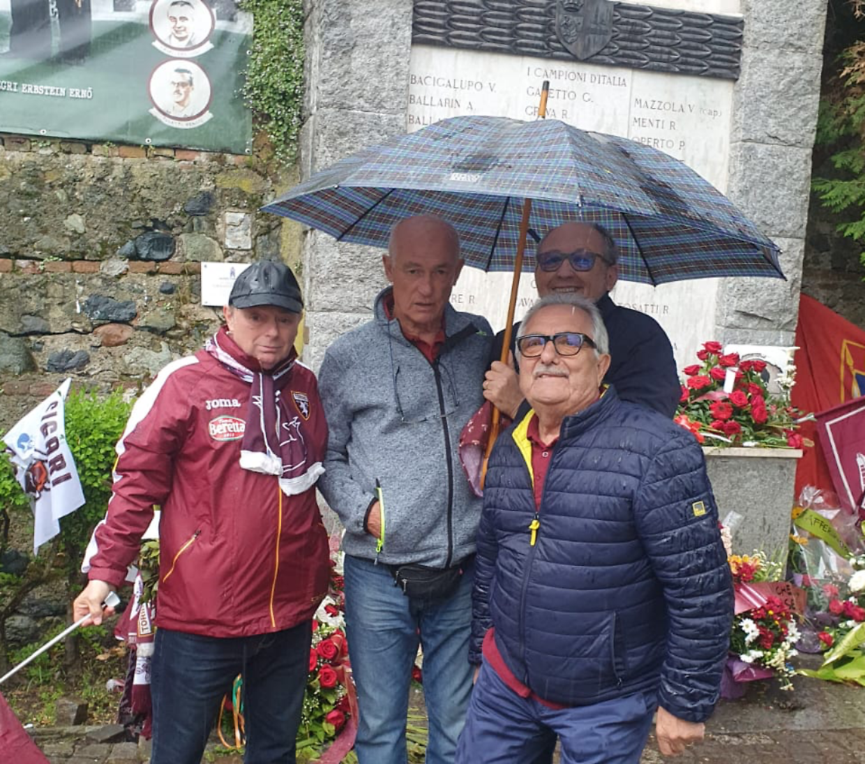 La leggenda vivente granata, Paolo Pulici, è salito a Superga per omaggiare il Grande Torino