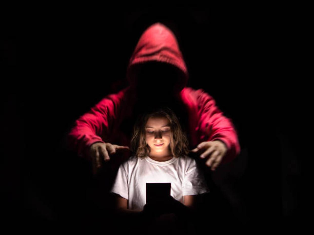 Contrastare le violenze sessuali su internet e non: l'impegno della Polizia di Stato contro la pedopornografia