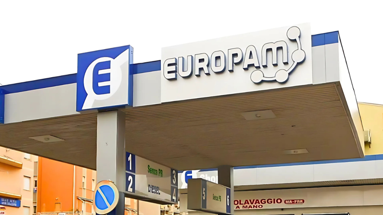 Benzina non consegnata, distributori chiusi. Allarme in Piemonte: «A rischio centinaia di posti di lavoro»