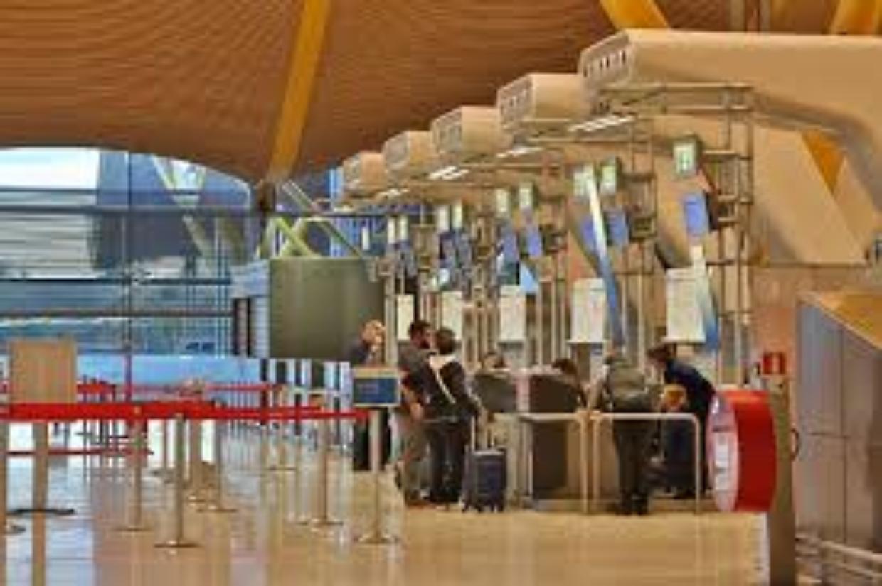 Port Sudan sotto attacco: raid di droni paralizza l'aeroporto principale del Paese