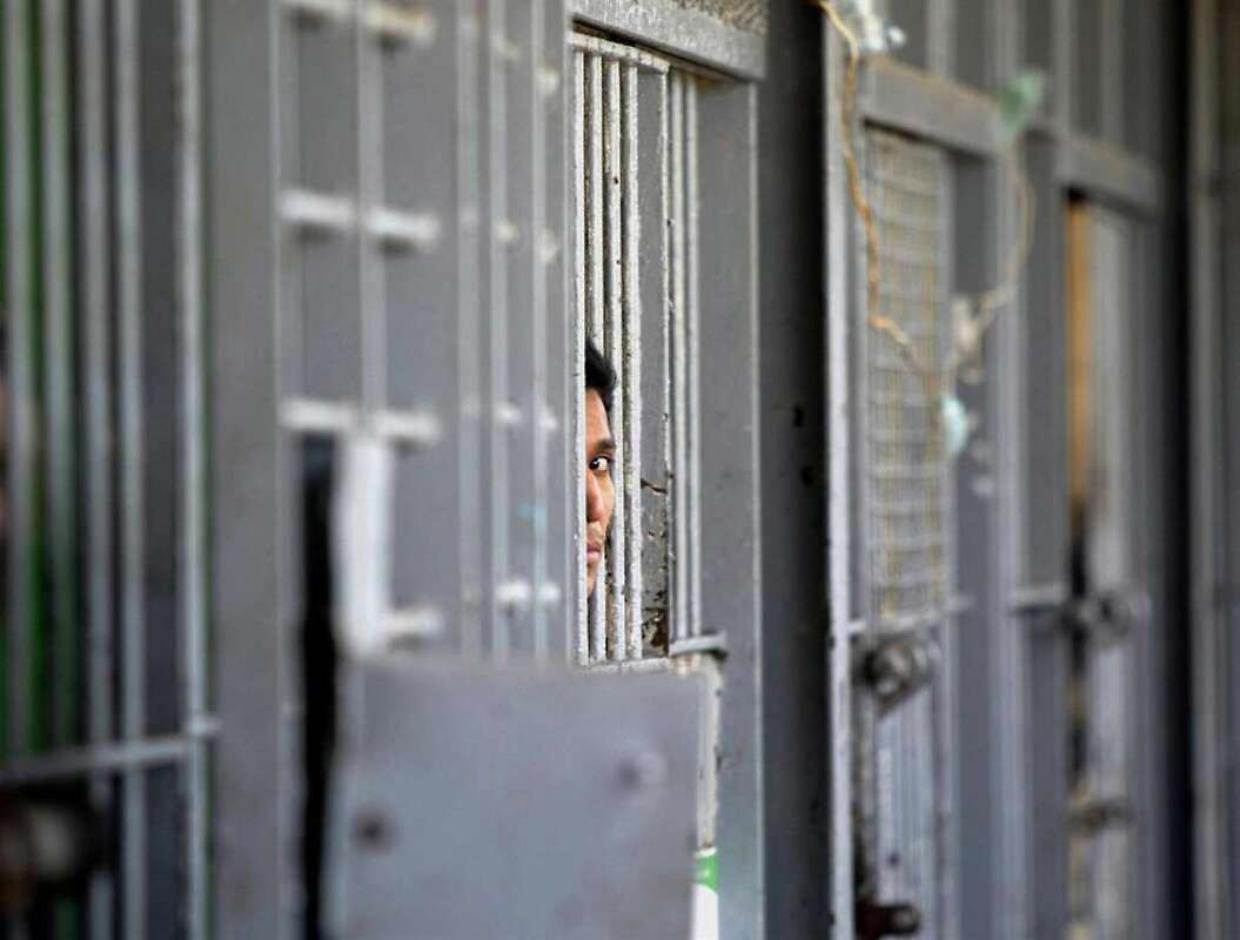 Disordini in carcere, un agente ferito