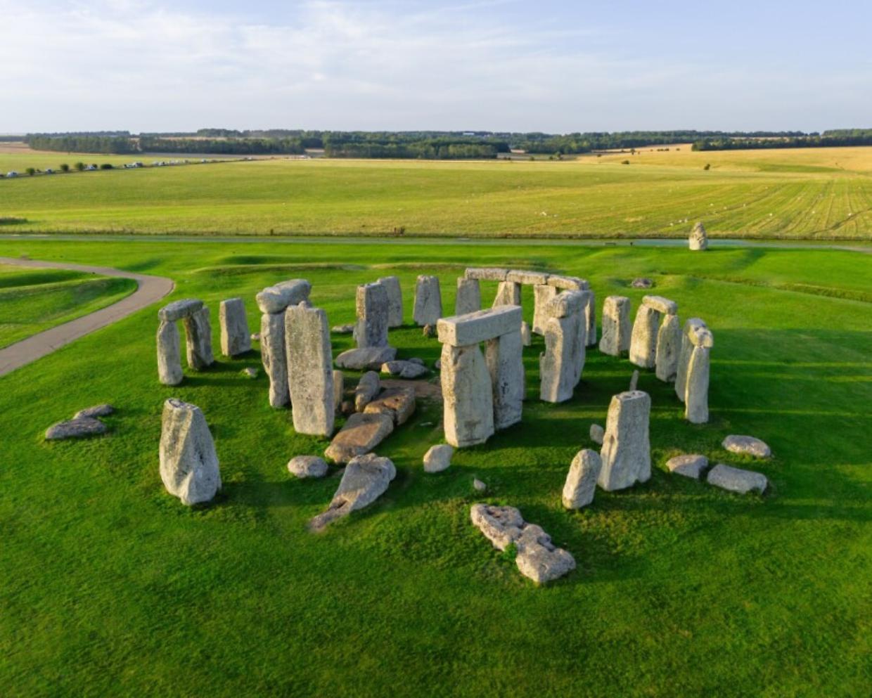 Stonehenge: un’impronta sconvolge la storia del monumento