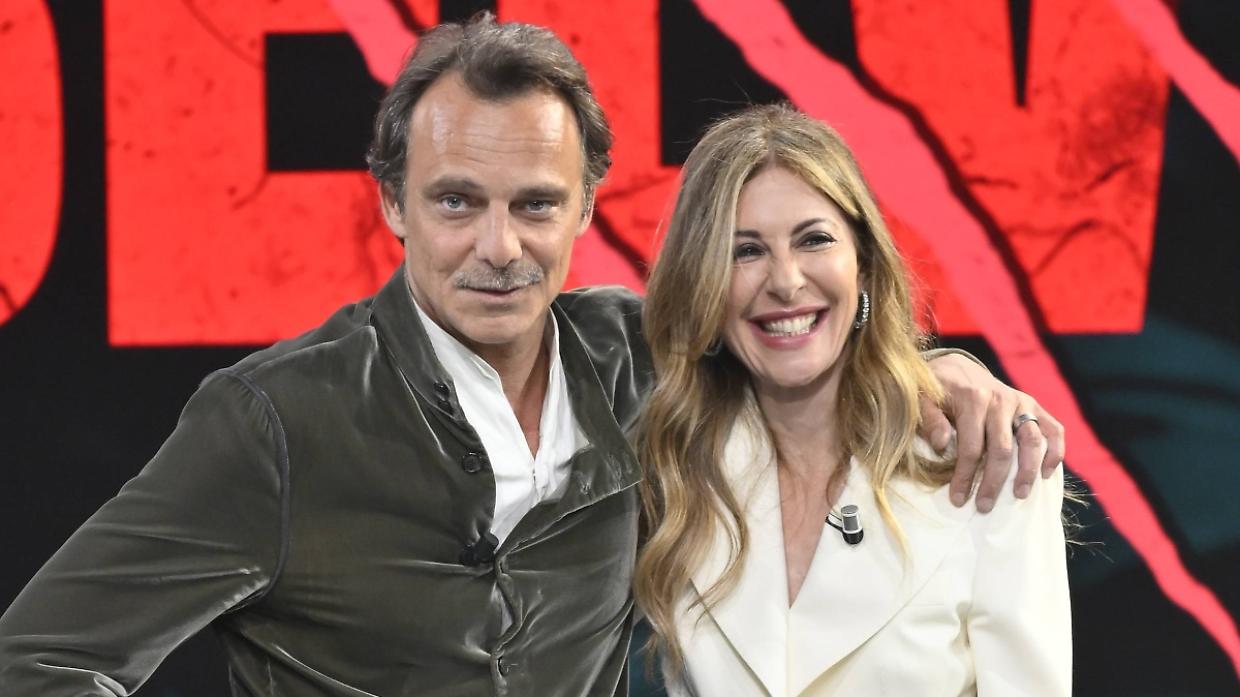 Perché nel programma della Fagnani gli uomini non funzionano come le donne? Sarà il loro tallone d'Achille