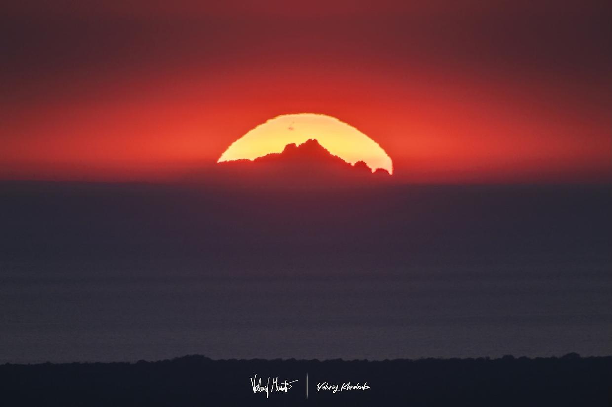 Quando il sole bacia il Monviso: uno scatto da 296 chilometri: l'ultimo scatto di Valerio Minato