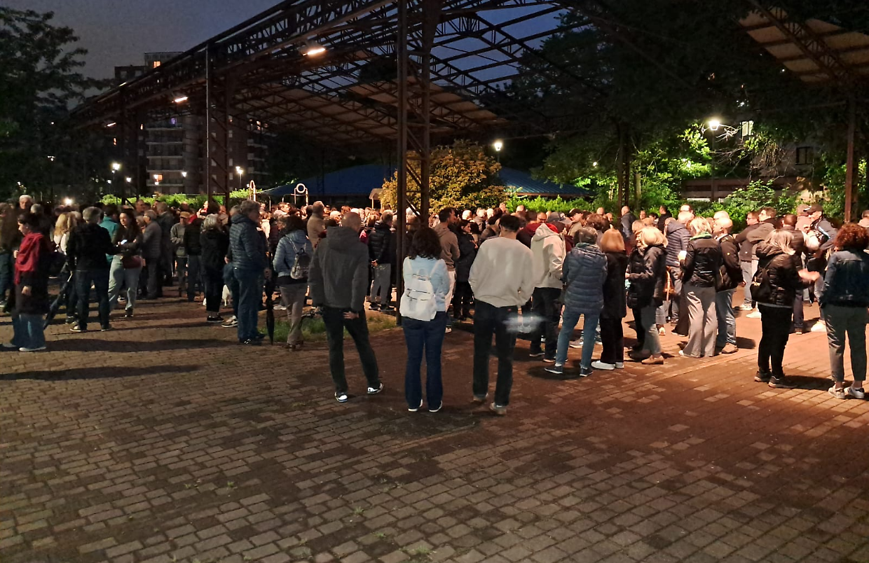 Quattrocento persone sono scese in strada al Centro Europa per allontanare i rom