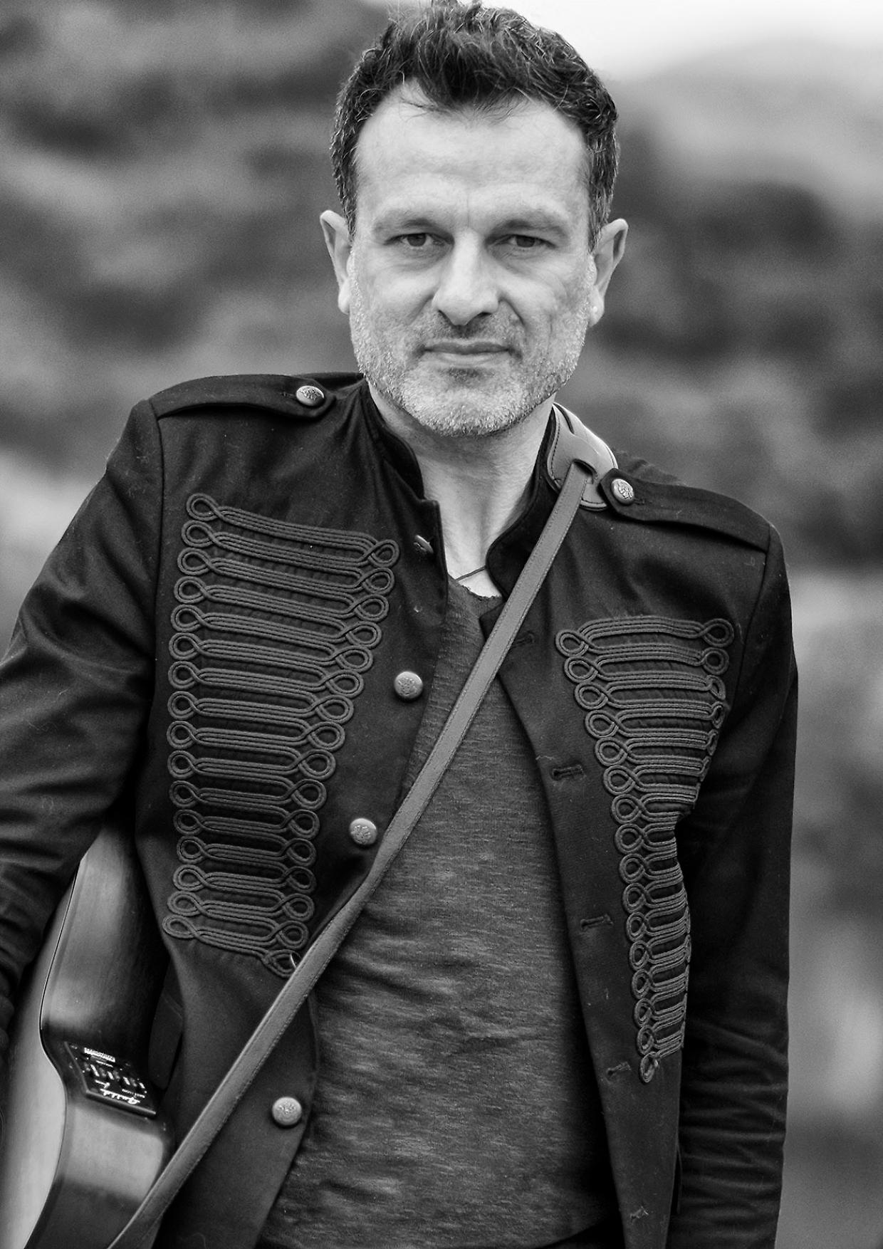 La musica italiana a Parigi: Fabrizio Zanotti e la canzone d'autore 