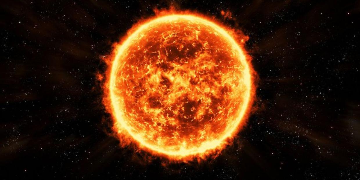 Il Sole si risveglia con forza: il brillamento più potente del 2025 colpisce la Terra