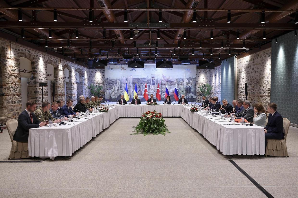Russia e Ucraina tornano a parlarsi dopo tre anni, ma il dialogo si ferma subito