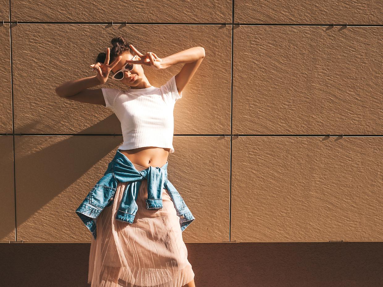 Il nuovo trend della moda è lo stile "senza sforzo", ma nasconde lavoro, tempo, e spesso privilegi