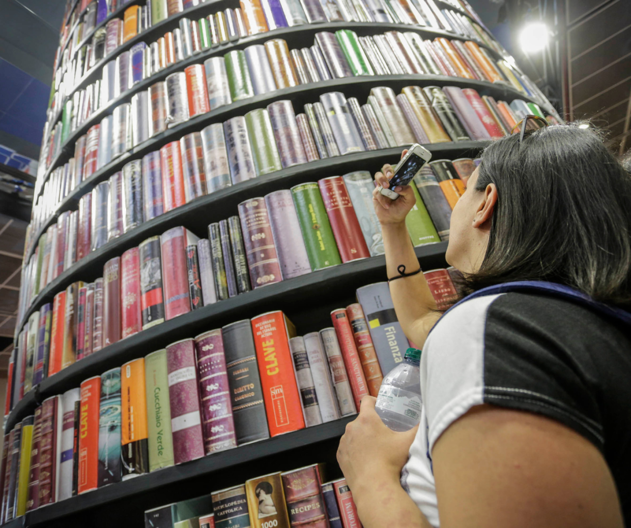 Salone del Libro: dall'Ungheria alla newco (con Elkann), ecco tutti i piani per il Lingotto