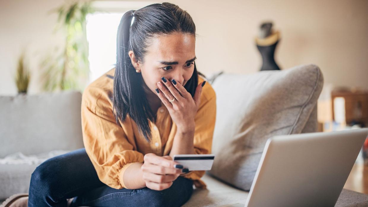 Truffe digitali in aumento: quasi 3 milioni di vittime in Italia, giovani e laureati i più colpiti