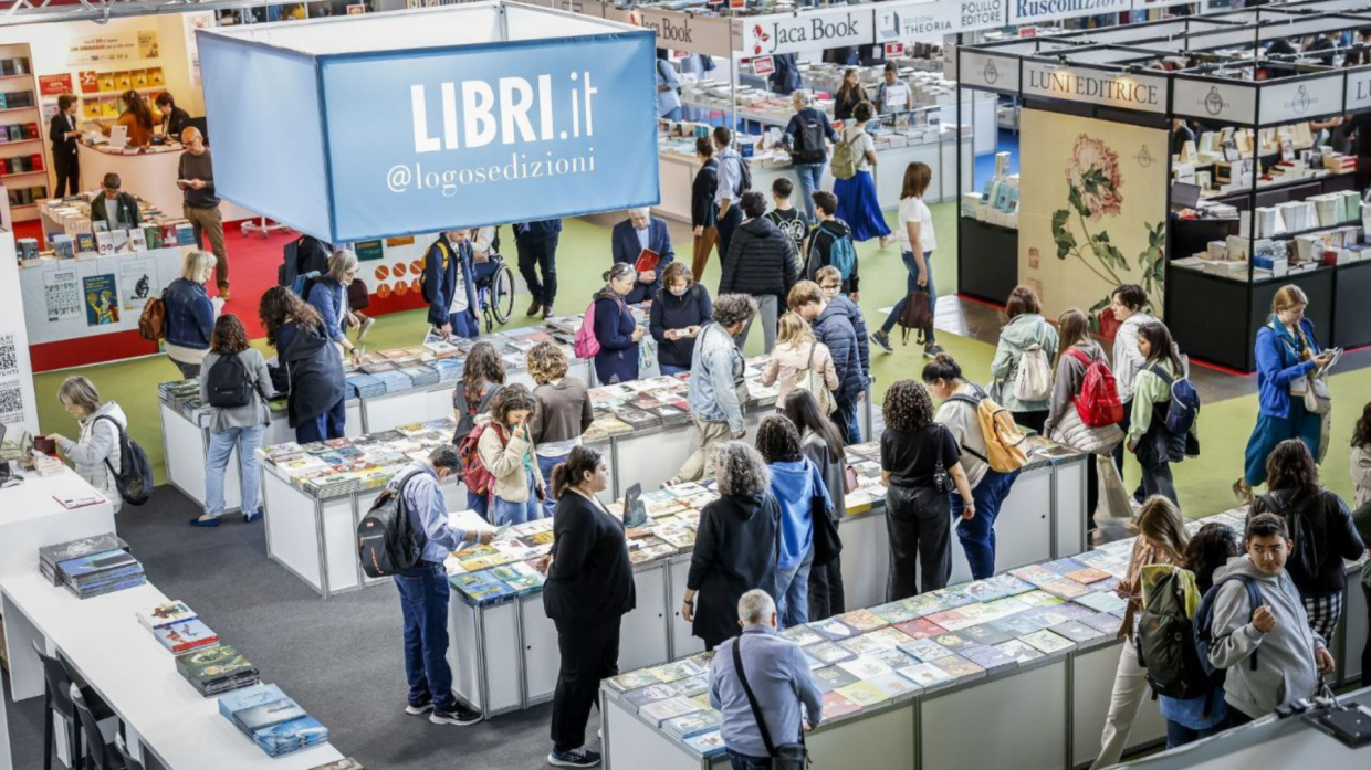 Truffa al Salone del Libro, finti sordomuti smascherati