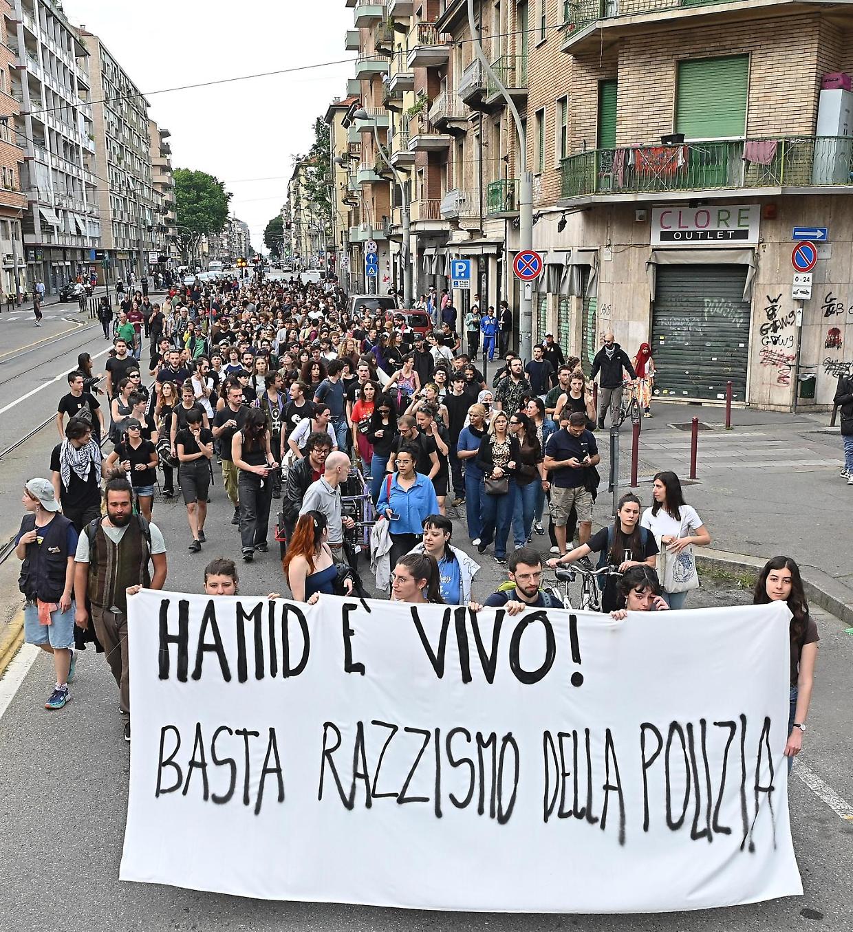 I manifestanti hanno sfilato per Hamid Badoui, partendo da corso Palermo