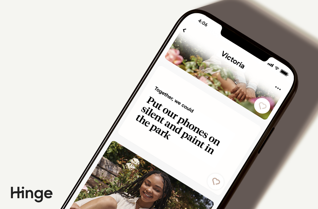 Hinge sta scrivendo romanzi romantici con le storie d'amore iniziate sull'app