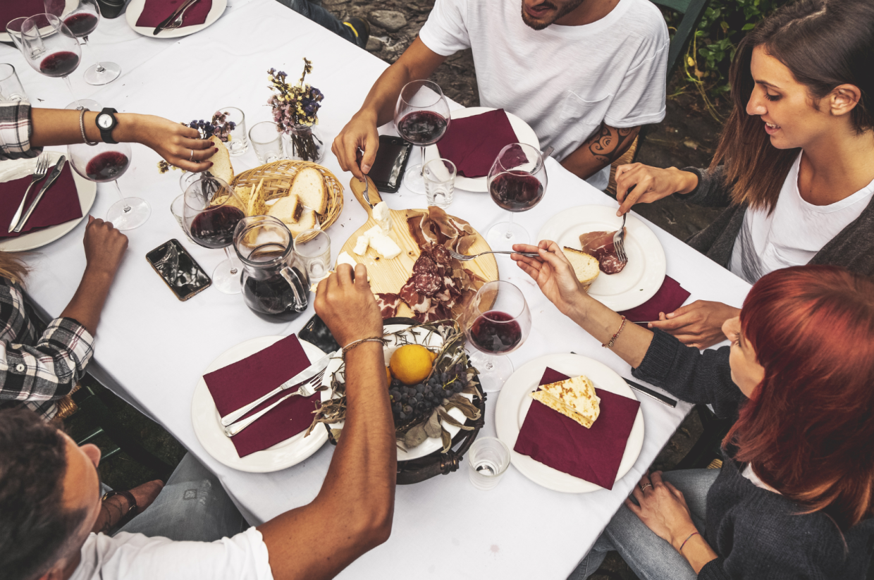 L'enogastronomia traina il turismo italiano: 2,4 milioni di presenze e 395,5 milioni di euro di spesa nel 2025