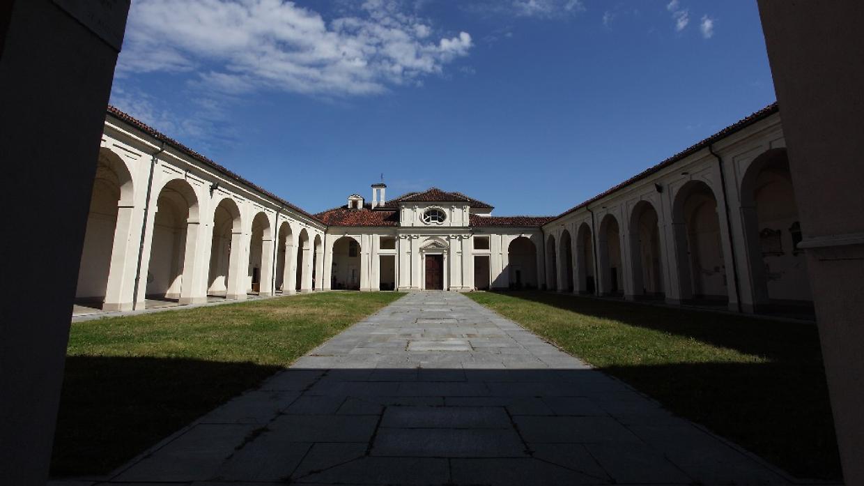 Ex cimitero di San Pietro in Vincoli ad Aurora