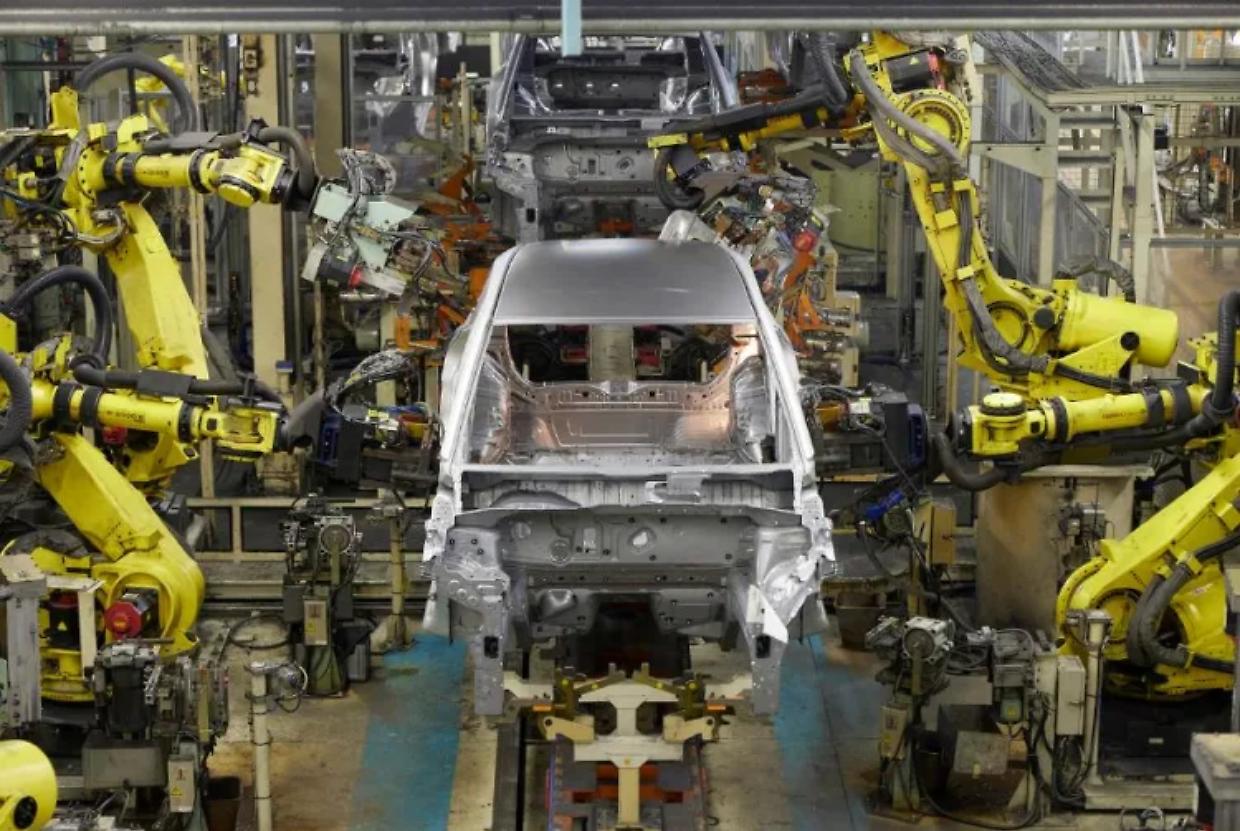 Nissan cerca ossigeno: maxi piano da 7 miliardi di dollari per evitare il collasso