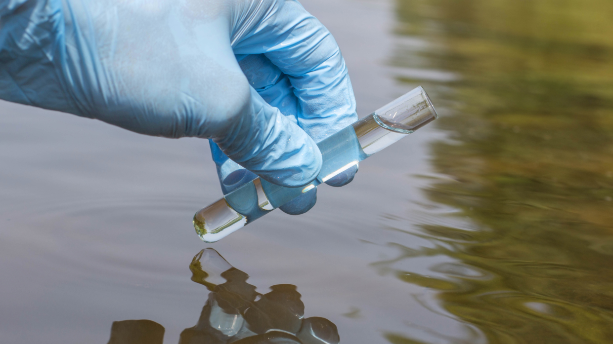 Rivoluzione nel trattamento dell’acqua: la membrana di grafene trasforma il mare in risorsa potabile