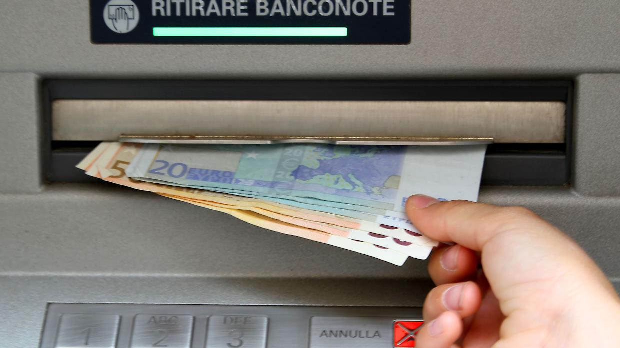 Bancomat, stangata in arrivo: ecco quando entrano in vigore le nuove commissioni