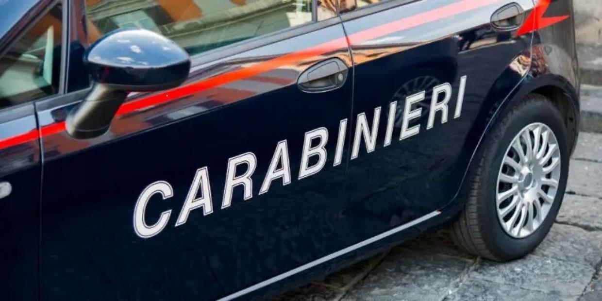 Violenza tra vicini a Leini: un litigio degenera in aggressione con mazza da baseball