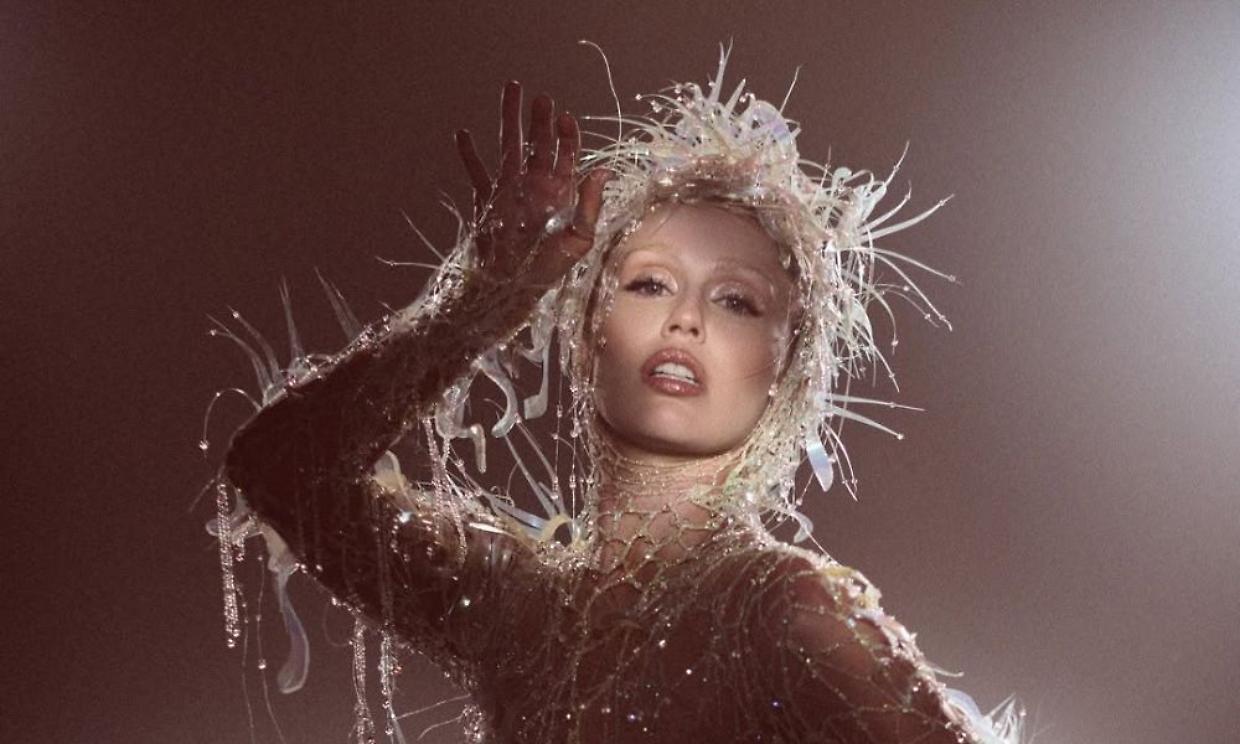 Miley Cyrus ritorna con "Something Beautiful", l'uscita del nuovo album sarà accompagnata da un film sulla sua storia