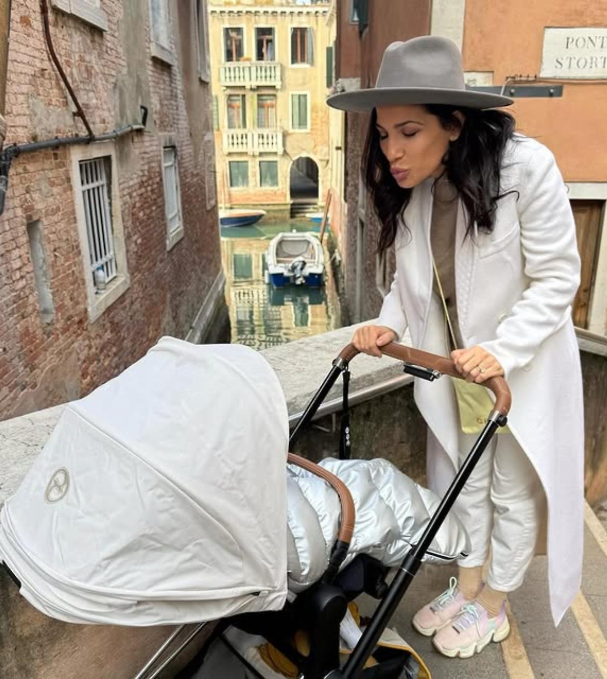 «Tutto vero, sarò di nuovo mamma»